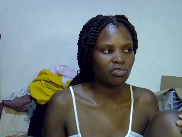 Cute-aliyah live cam on BongaCams
