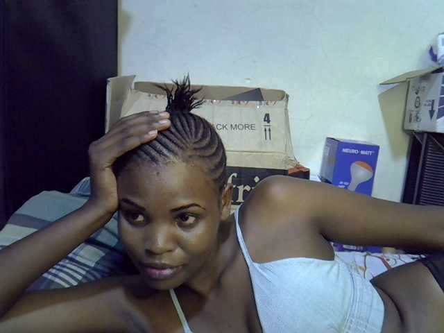 Cute-aliyah live cam on BongaCams
