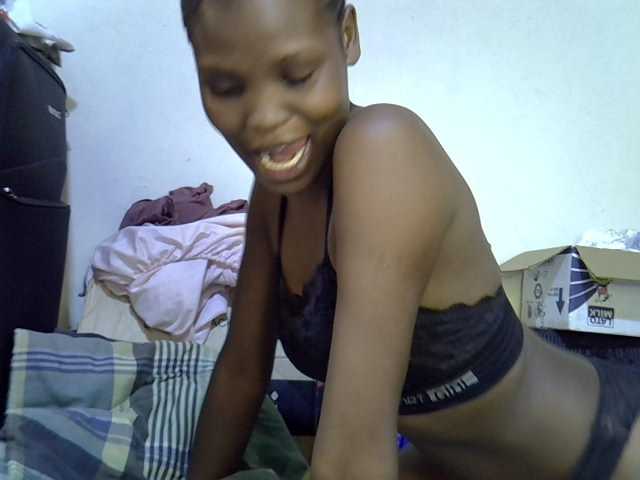 Cute-aliyah live cam on BongaCams