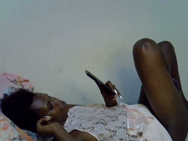 Cute-aliyah live cam on BongaCams