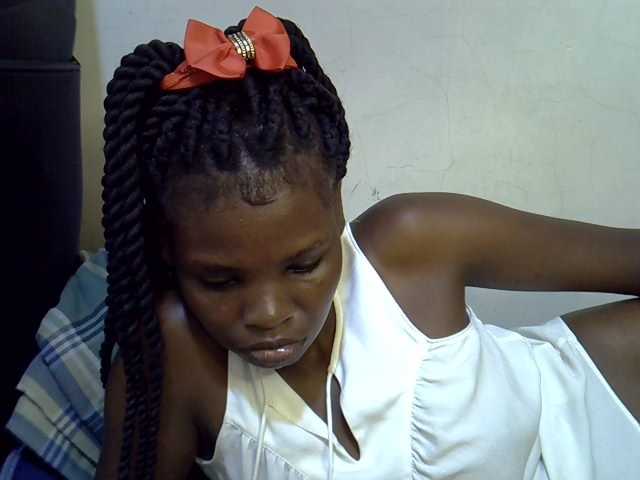 Cute-aliyah live cam on BongaCams