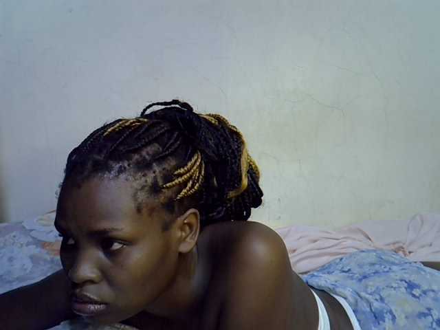Cute-aliyah live cam on BongaCams