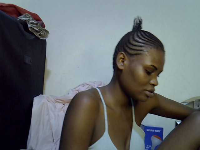Cute-aliyah live cam on BongaCams