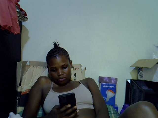 Cute-aliyah live cam on BongaCams