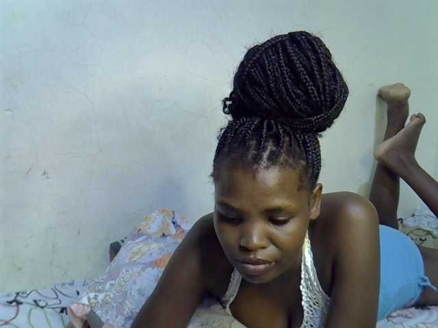 Cute-aliyah live cam on BongaCams