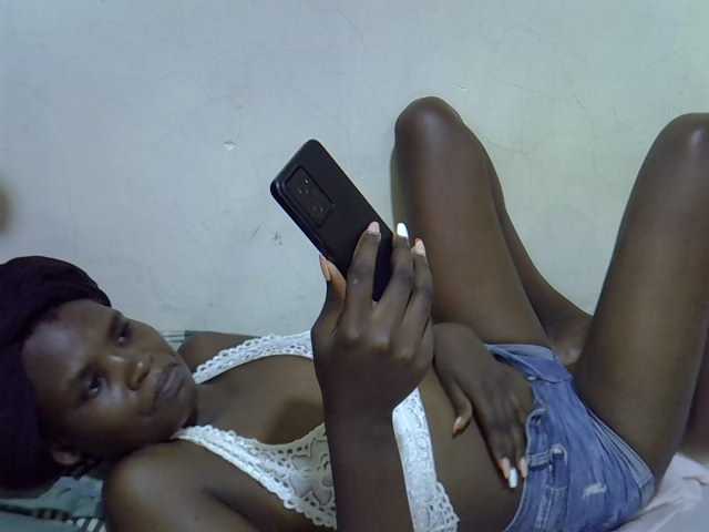 Cute-aliyah live cam on BongaCams