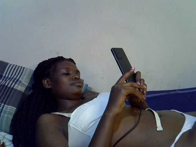 Cute-aliyah live cam on BongaCams