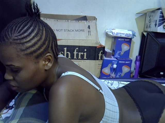 Cute-aliyah live cam on BongaCams