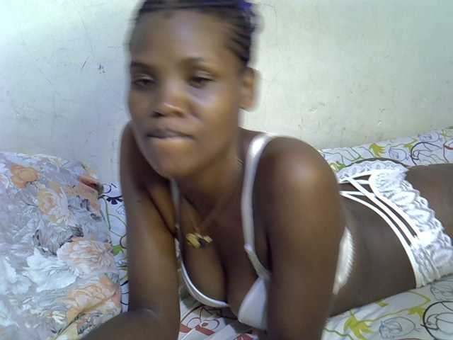 Cute-aliyah live cam on BongaCams