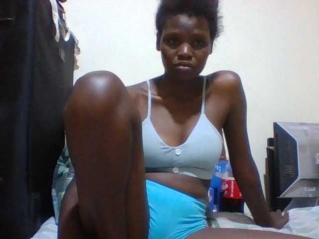 Cute-aliyah live cam on BongaCams