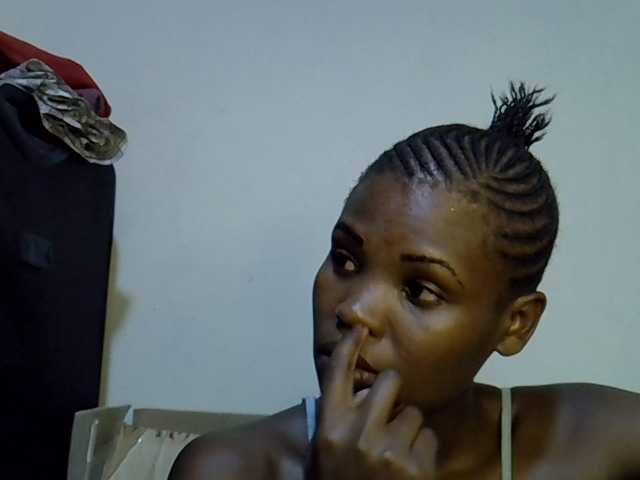 Cute-aliyah live cam on BongaCams