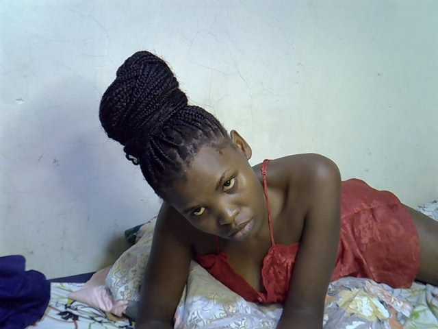 Cute-aliyah live cam on BongaCams