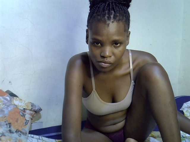 Cute-aliyah live cam on BongaCams