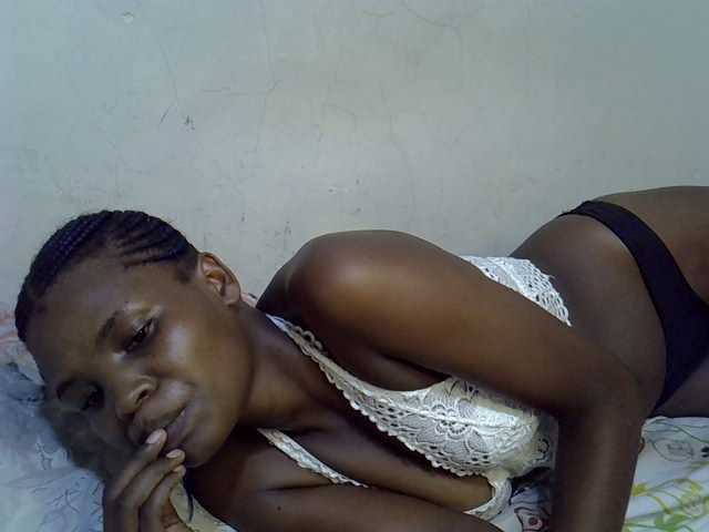 Cute-aliyah live cam on BongaCams