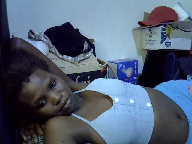 Cute-aliyah live cam on BongaCams