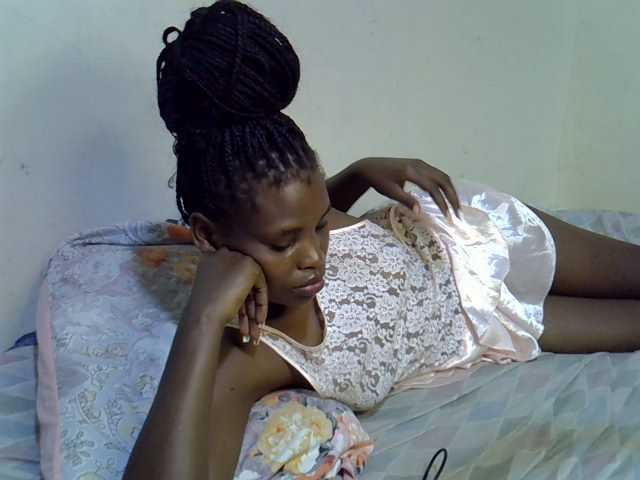 Cute-aliyah live cam on BongaCams