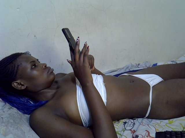 Cute-aliyah live cam on BongaCams