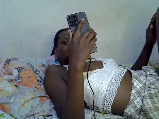 Cute-aliyah live cam on BongaCams