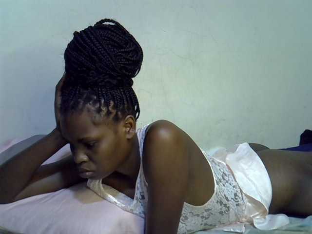 Cute-aliyah live cam on BongaCams