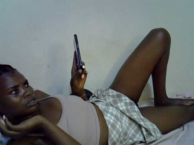 Cute-aliyah live cam on BongaCams
