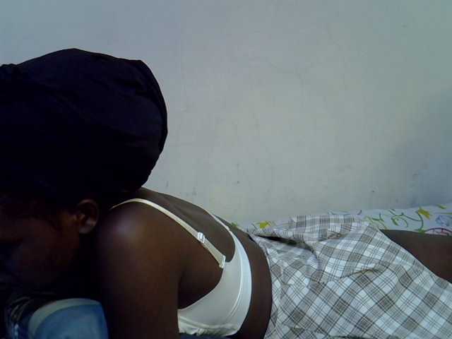 Cute-aliyah live cam on BongaCams