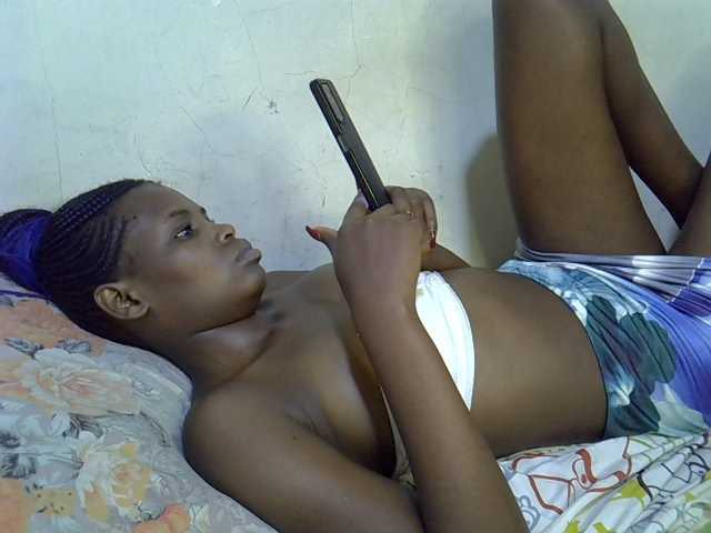 Cute-aliyah live cam on BongaCams