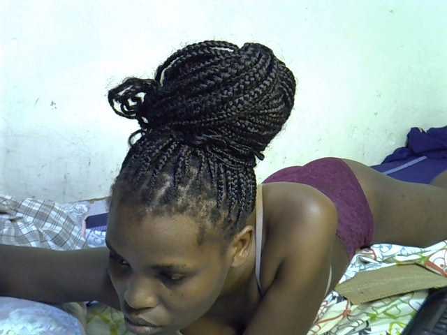 Cute-aliyah live cam on BongaCams