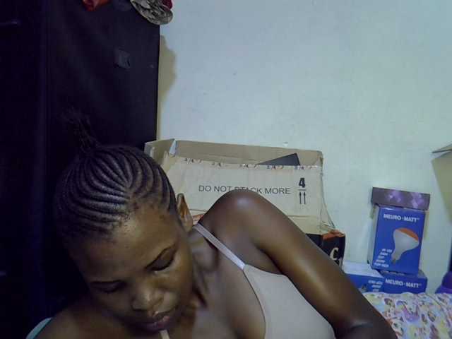 Cute-aliyah live cam on BongaCams