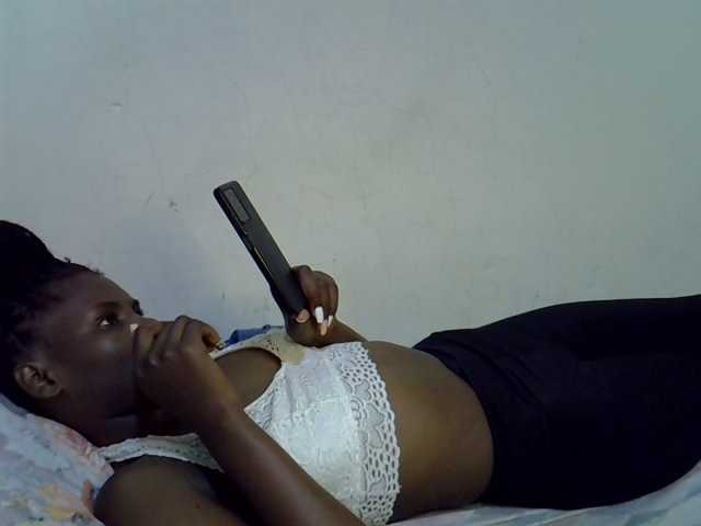Cute-aliyah live cam on BongaCams