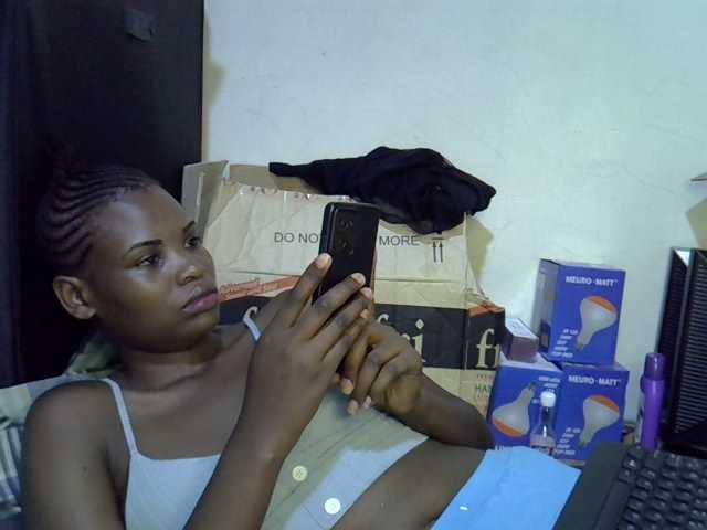 Cute-aliyah live cam on BongaCams