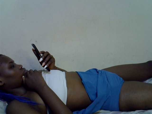 Cute-aliyah live cam on BongaCams