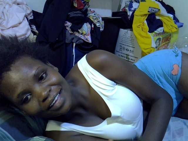 Cute-aliyah live cam on BongaCams
