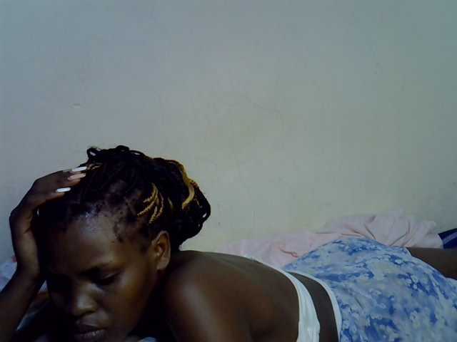 Cute-aliyah live cam on BongaCams