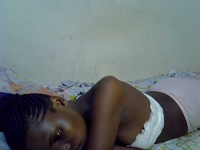 Cute-aliyah live cam on BongaCams