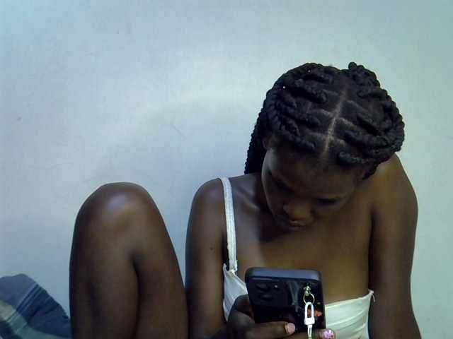 Cute-aliyah live cam on BongaCams