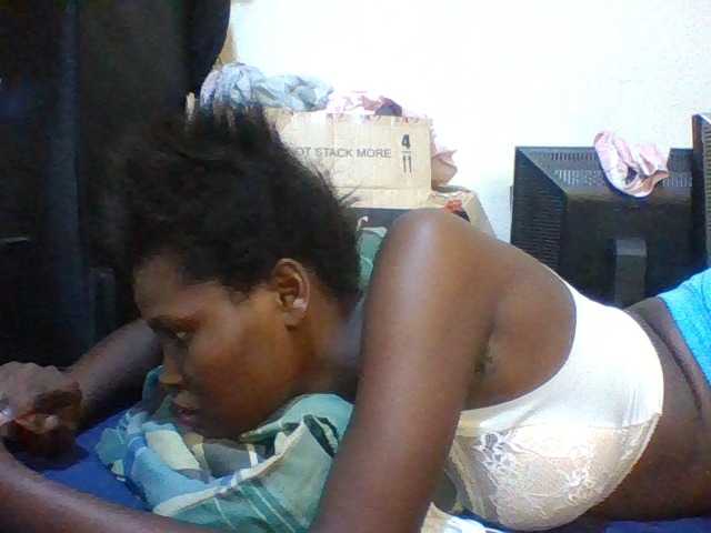 Cute-aliyah live cam on BongaCams