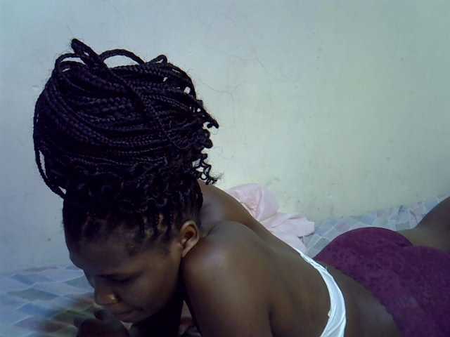 Cute-aliyah live cam on BongaCams