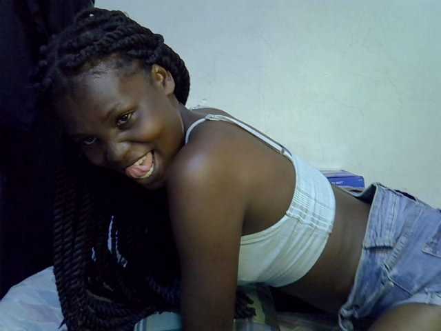 Cute-aliyah live cam on BongaCams