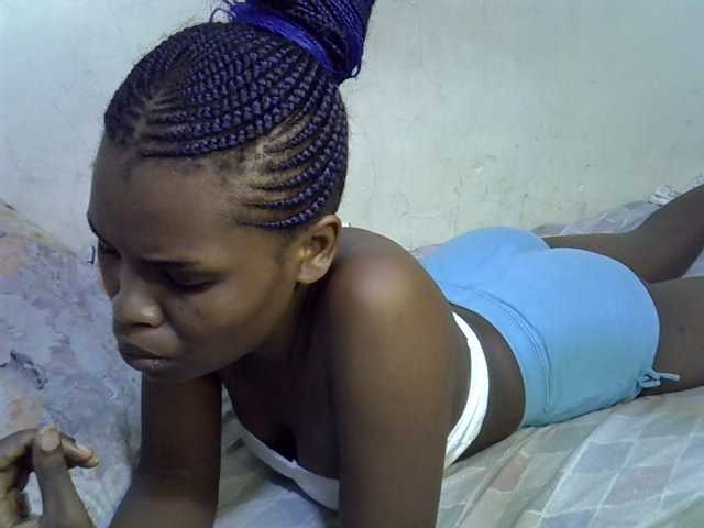 Cute-aliyah live cam on BongaCams