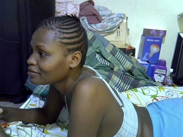 Cute-aliyah live cam on BongaCams