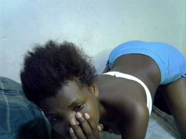 Cute-aliyah live cam on BongaCams