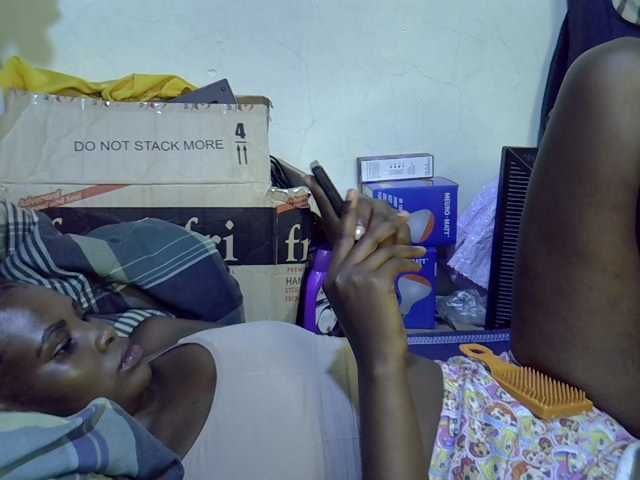 Cute-aliyah live cam on BongaCams