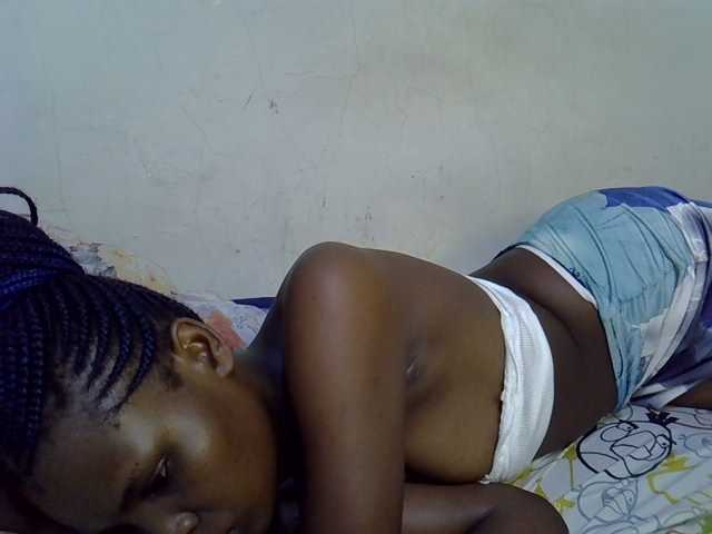 Cute-aliyah live cam on BongaCams