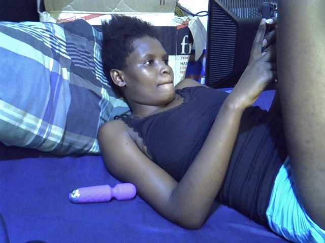 Cute-aliyah live cam on BongaCams
