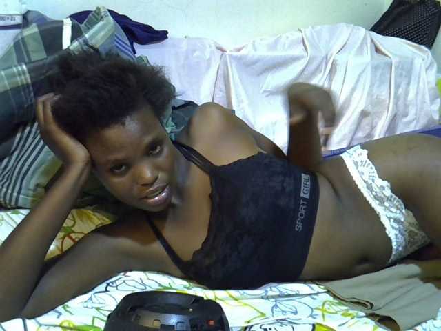 Cute-aliyah live cam on BongaCams