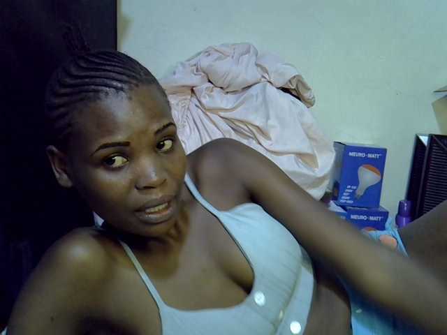 Cute-aliyah live cam on BongaCams