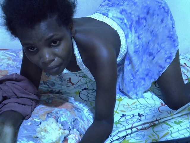 Cute-aliyah live cam on BongaCams