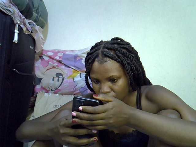 Cute-aliyah live cam on BongaCams