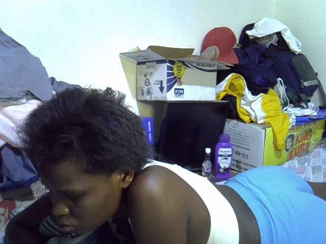 Cute-aliyah live cam on BongaCams