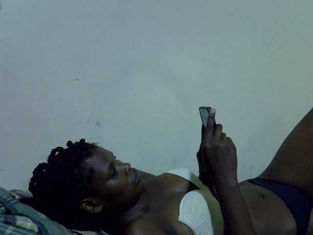 Cute-aliyah live cam on BongaCams